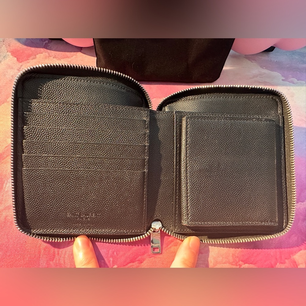 Vintage Yves Saint Laurent Men’a Wallet (EUC; Black) - Picture 5 of 16